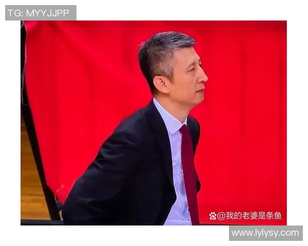 杨瀚森分享克里斯哥哥的努力生活每天早起一小时自学英语与妻子视频通话 杨瀚森分享克里斯哥哥的努力生活每天早起一小时自学英语与妻子视频通话