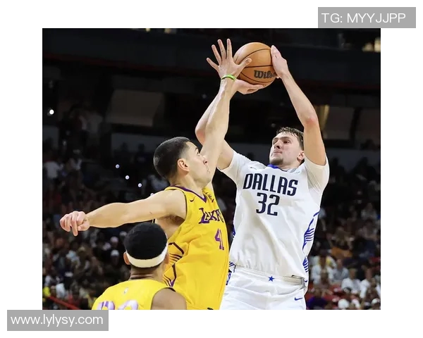 弗拉格季前赛首秀感受愉快根据防守调整战术简化比赛过程 弗拉格季前赛首秀感受愉快根据防守调整战术简化比赛过程