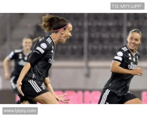 女足欧冠第三轮精彩纷呈拜仁逆转阿森纳曼联小胜巴黎巴萨尤文双双获胜