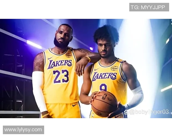 A史密斯分析詹姆斯表现称湖人有望冲击西部决赛