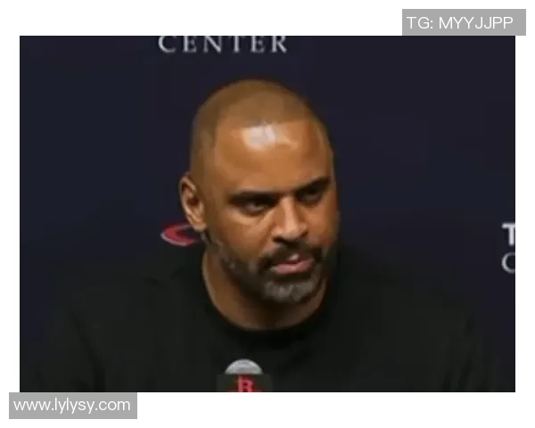 乌度卡强调提升三分球产量鼓励球员果断出手增加底角三分机会