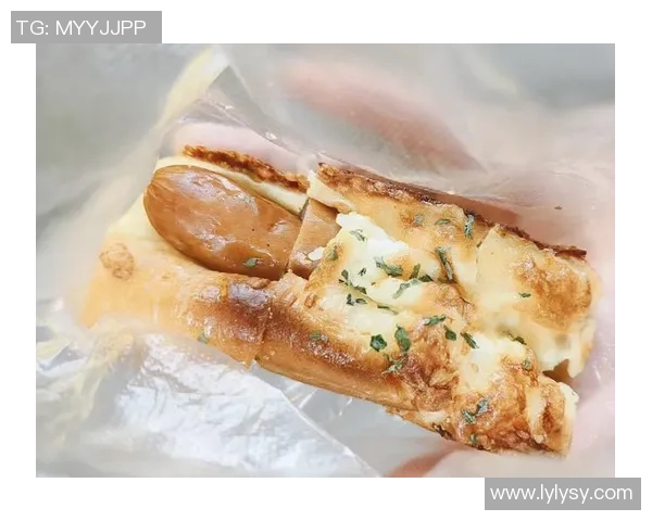 萨卡分享家庭早餐回忆十字面包夹香肠的温暖滋味 萨卡分享家庭早餐回忆十字面包夹香肠的温暖滋味