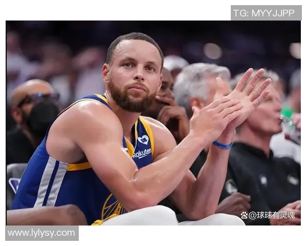 库里遭遇裁判争议再现两次明显21未吹怒火中烧牙套掉落引发热议