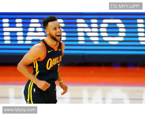 爱德华兹上半场表现亮眼15投6中三分球命中率不佳仍贡献17分1板2助