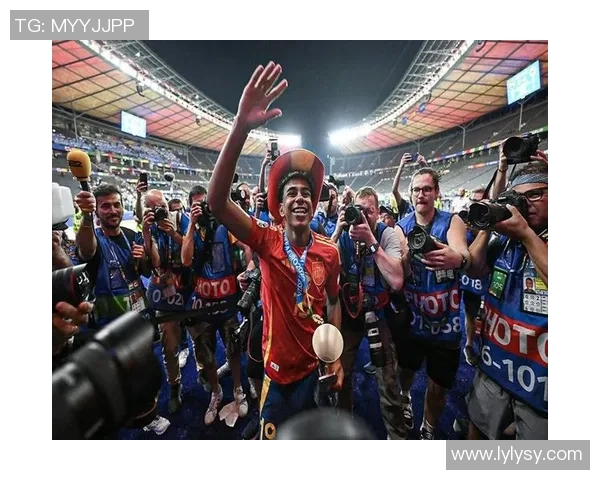 皮克称西班牙世界杯夺冠前景光明亚马尔的成功激励年轻球员