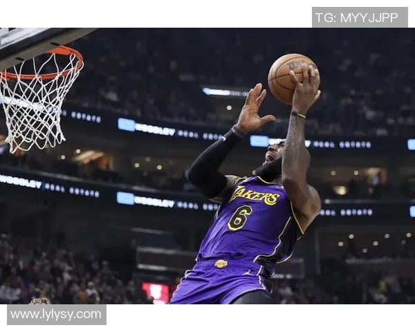 詹姆斯传奇生涯完美收官最后一投选择展现团队精神与智慧