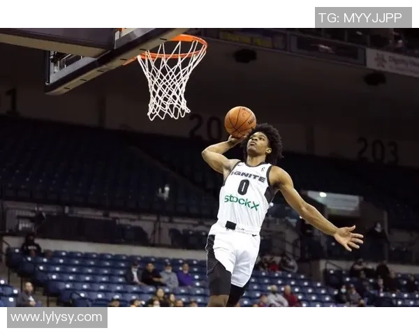 斯库特亨德森恢复情况良好能走但仍需定期观察与控制运动强度 斯库特亨德森恢复情况良好能走但仍需定期观察与控制运动强度