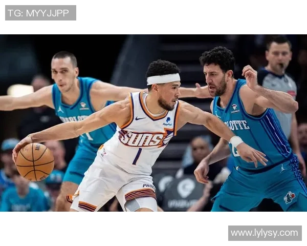 布克强调新三巨头需稳步前行吸取教训避免重蹈覆辙