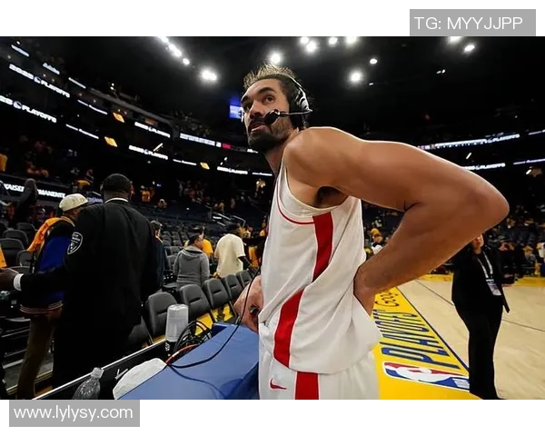 火箭双塔战术显威亚当斯短时间内贡献正负值20的精彩表现 火箭双塔战术显威亚当斯短时间内贡献正负值20的精彩表现