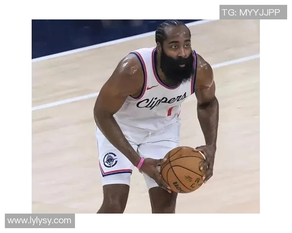 骑士半场领先快船7分米切尔表现出色哈登小卡复出贡献12分